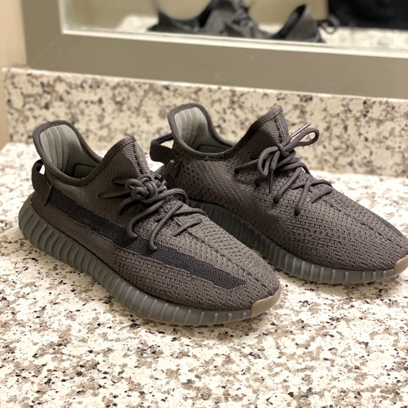 yeezy cinder size 10